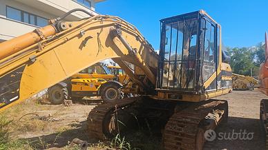 escavatore cingolato uso ricambi cat 318b