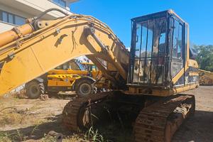 escavatore cingolato uso ricambi cat 318b