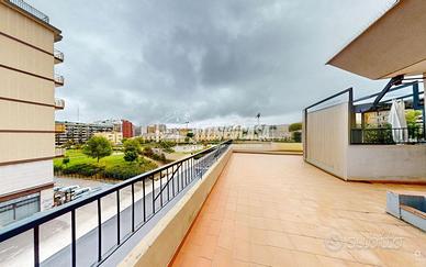 PENTAVANI CON AMPIO TERRAZZO - VIA CAPRUZZI!