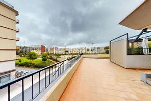 PENTAVANI CON AMPIO TERRAZZO - VIA CAPRUZZI!