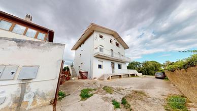 Intera palazzina bancali