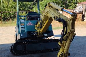 mini escavatore yanmar B12