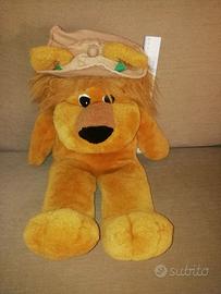 Leone in peluche