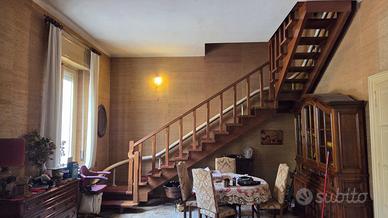 Scala per interni in legno