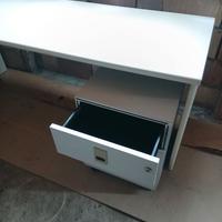 Scrivania e cassettiera ufficio