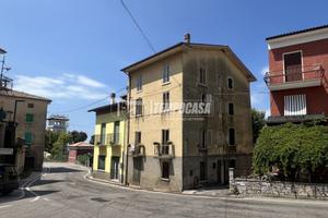 Terracielo indipendente su quattro livelli in cent