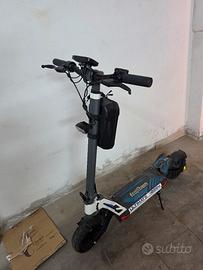 monopattino 