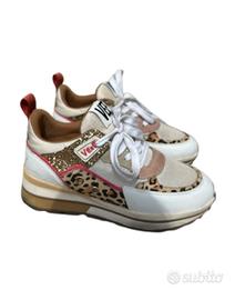 Sneakers Emanuelle VEE