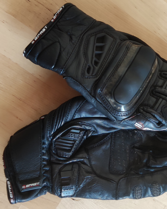 Abbigliamento moto donna