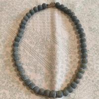 collana in pietra lavica vulcanica 