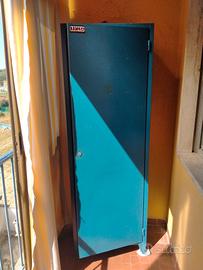 Armadio di alluminio blu