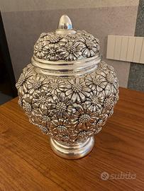 Vaso decorativo il laminato argento
