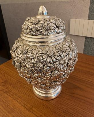 Vaso decorativo il laminato argento