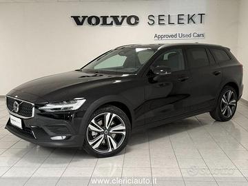 Volvo V60 Cross Country B4 (d) AWD automatico...