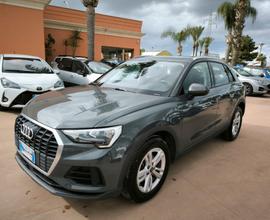 Audi Q3 35 TDI S tronic Business