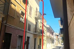 C erchi una casa cielo-terra nel Borgo Marinaro?