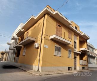 Palazzina bifamiliare in via Ariosto 82