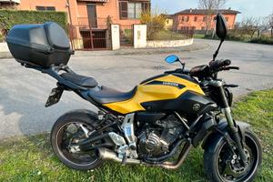 Yamaha MT-07 2015- Scarico SC- Gomme Nuove
