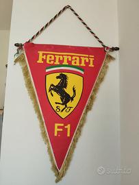 Gagliardetto Ferrari