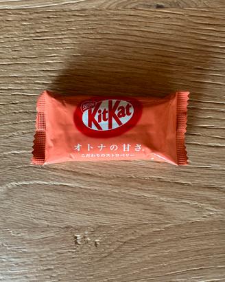 KITKAT alla fragola GIAPPONESE collezione