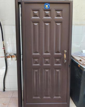 porta semi blindata completa di telaio 