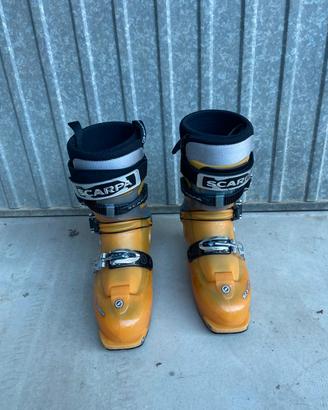 scarponi sci alpinismo 