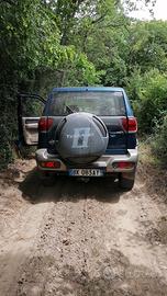 Auto Nissan terrano II