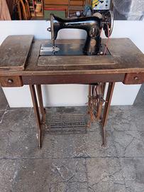 Macchina da cucire Singer vintage