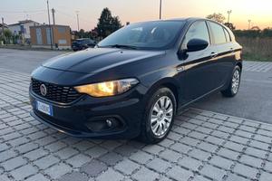 Fiat Tipo 1.6 Mjt S&S 5 porte Easy