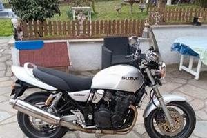 Suzuki gsx 750 
