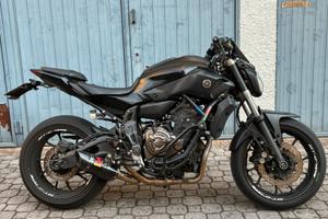 MT 07 2017 Black