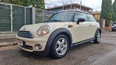 Mini 1.4 16V One Chili