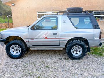 Fuoristrada Opel Frontera No bollo 