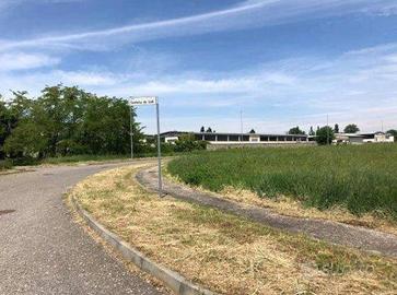 Immobile in asta di 12043 m² a Fombio