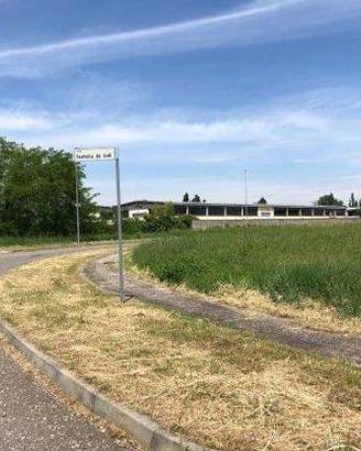 Immobile in asta di 12043 m² a Fombio