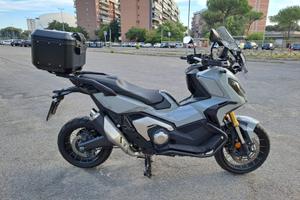  Honda X-ADV 750 DCT.