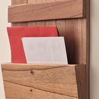 Portalettere in legno