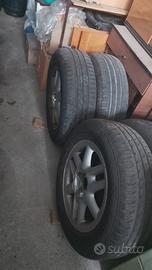 4 cerchi in lega e pneumatici 195 65 r15 4 fori