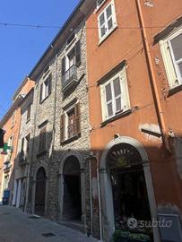 Appartamento di 120 m² con 5 locali a Bardi