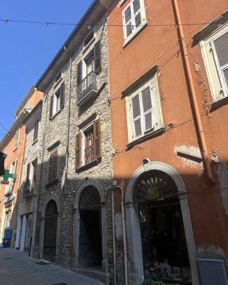 Appartamento di 120 m² con 5 locali a Bardi