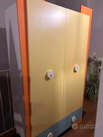 Armadio, settimino e comodini per cameretta bambin