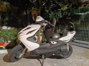 YAMAHA AEROX 4T