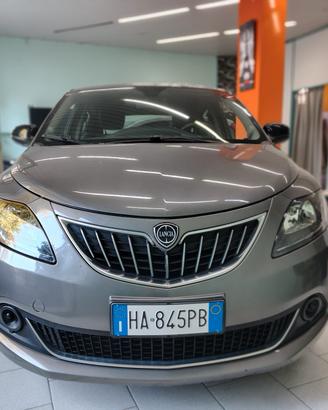 Lancia Ypsilon Hybrid AL PREZZO DEL BENZINA!!!