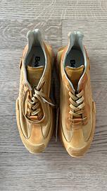 Sneakers Be Positive