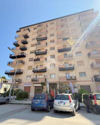 3 LOCALI A PALERMO