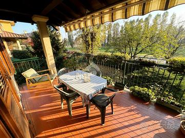 VILLA A SCHIERA D'ANGOLO A TRIBIANO