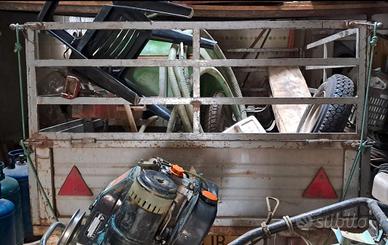 Carrello rimorchio per auto