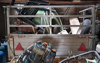 Carrello rimorchio per auto