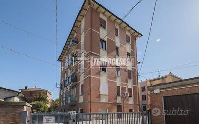 AMPIO 3 LOCALI IN ZONA COMODA AI SERIVIZI