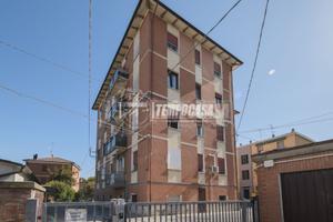 AMPIO 3 LOCALI IN ZONA COMODA AI SERIVIZI
